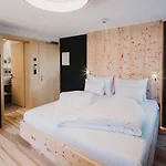 Alpin - & 4*