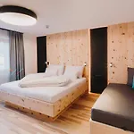 Alpin - & 4* Warth (Vorarlberg)