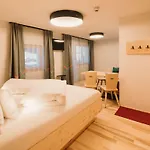 Alpin - & 4*