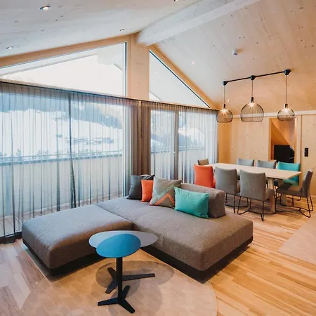 Hotel Alpin - &