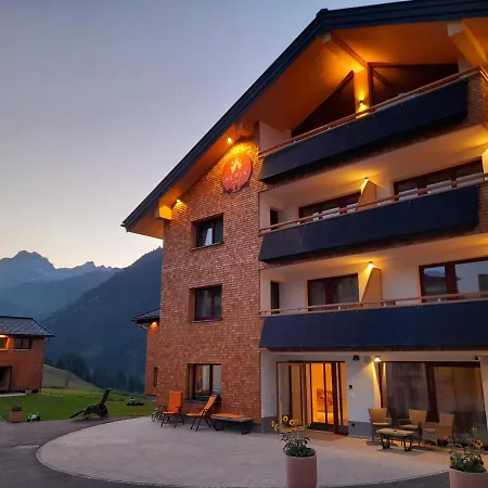 Alpin - & Hotel 4*