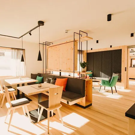 Alpin - & 4* Warth (Vorarlberg)