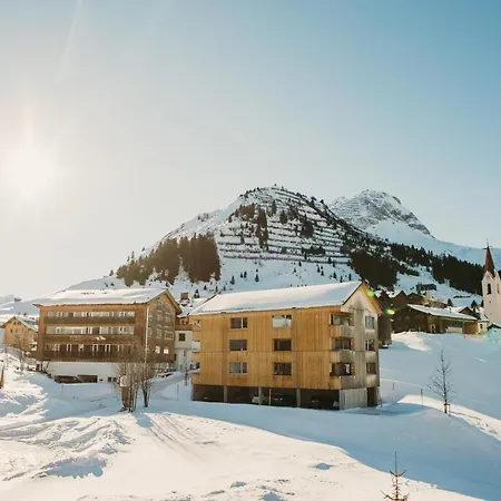 Alpin - & 4*